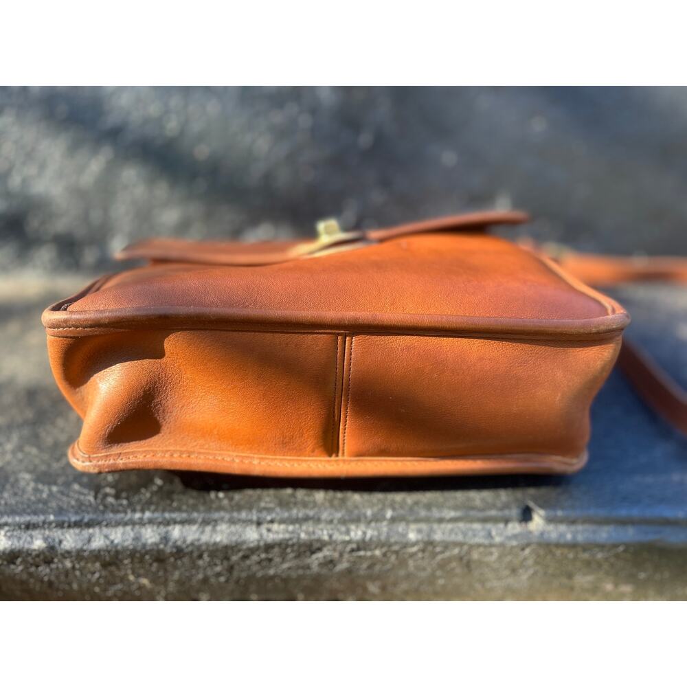 Coach Willis vintage British Tan Crossbody Bag 9927 - Picture 8 of 8